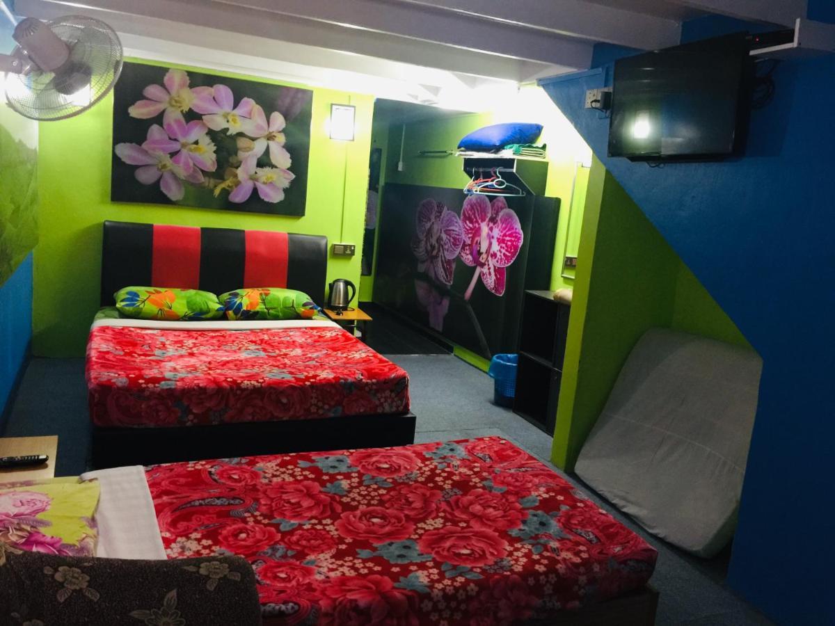 Oyo 90760 Lily Haven Hotel ตานาห์ราตา ภายนอก รูปภาพ