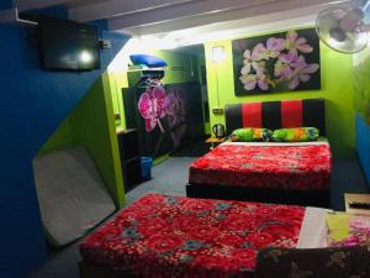 Oyo 90760 Lily Haven Hotel ตานาห์ราตา ภายนอก รูปภาพ
